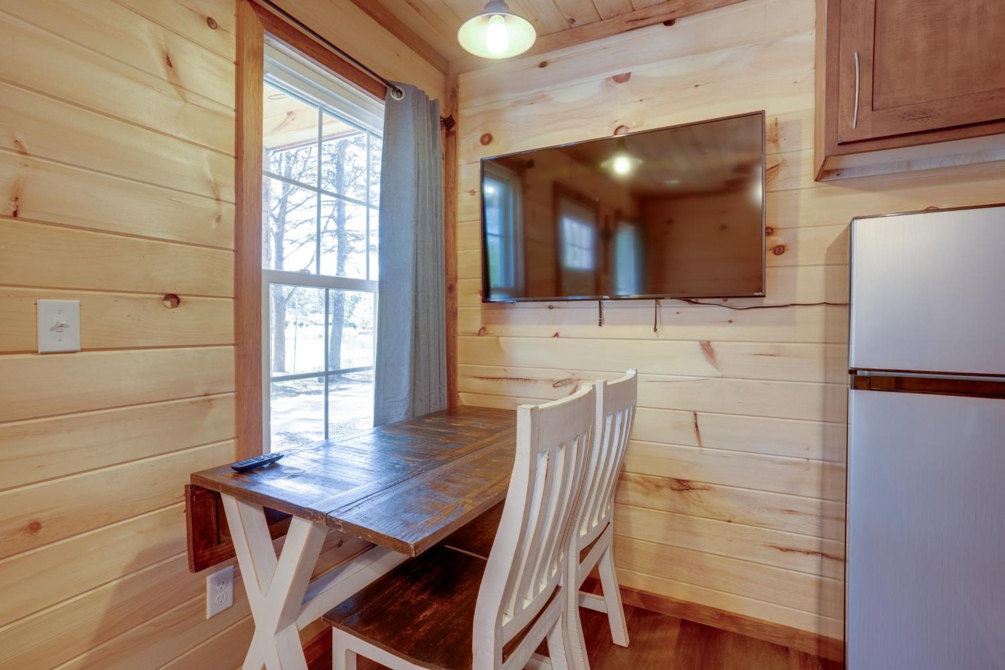 Lakeside Trenton Cabin On 7-Acre Property! エクステリア 写真