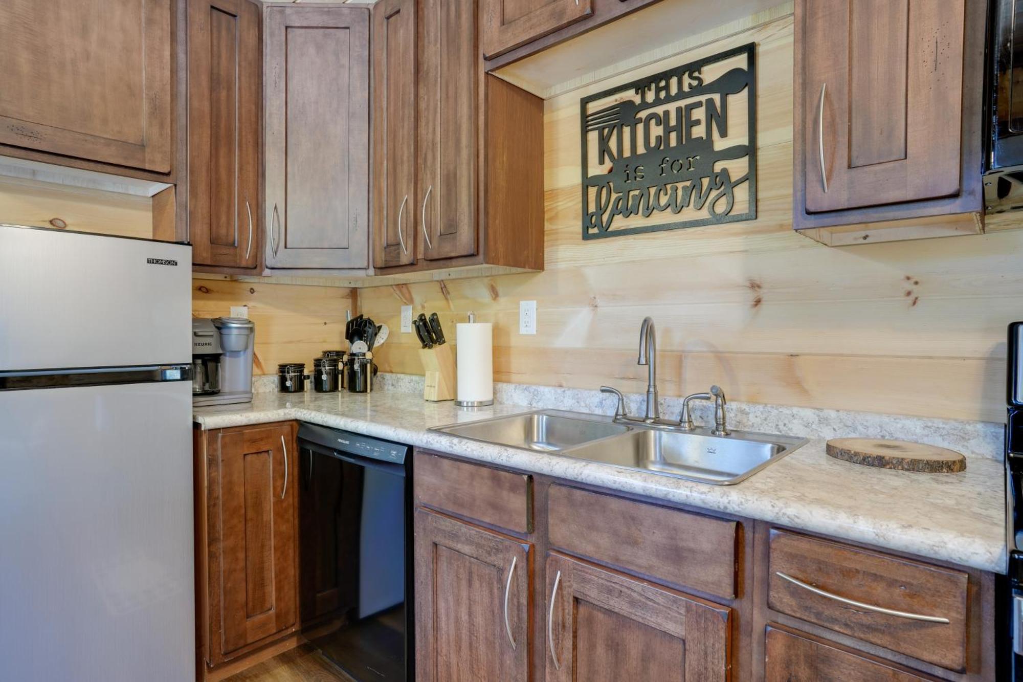 Lakeside Trenton Cabin On 7-Acre Property! エクステリア 写真