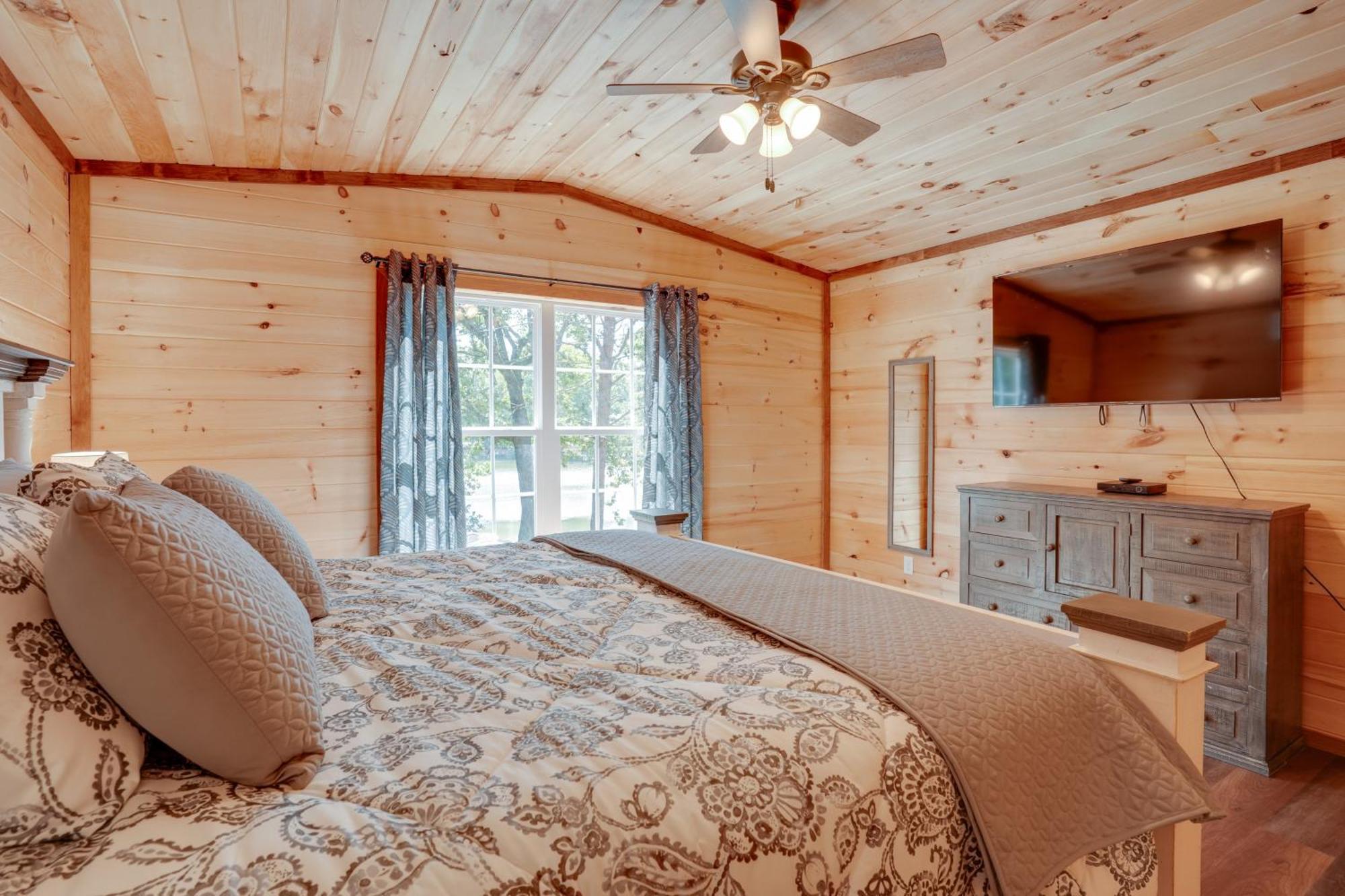 Lakeside Trenton Cabin On 7-Acre Property! エクステリア 写真